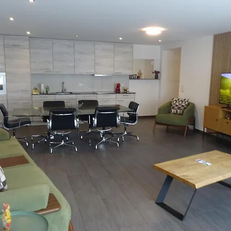 The Golf Apartment *