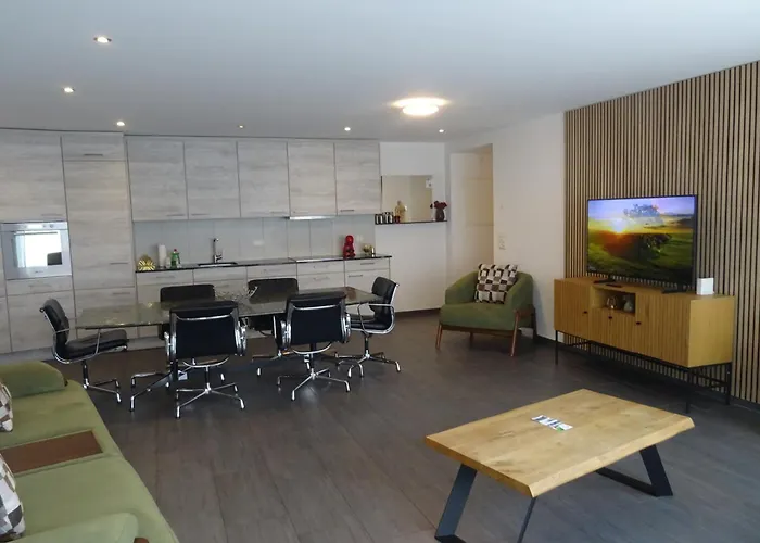 The Golf Apartment *