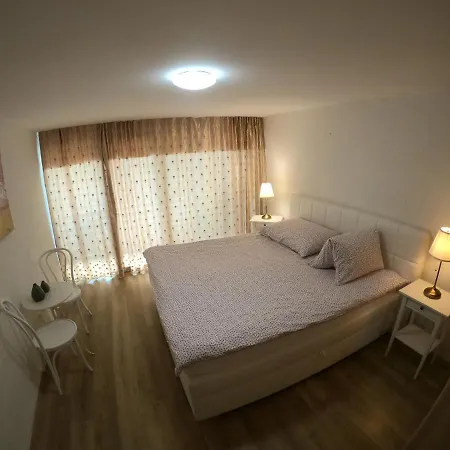 The Golf Apartment
